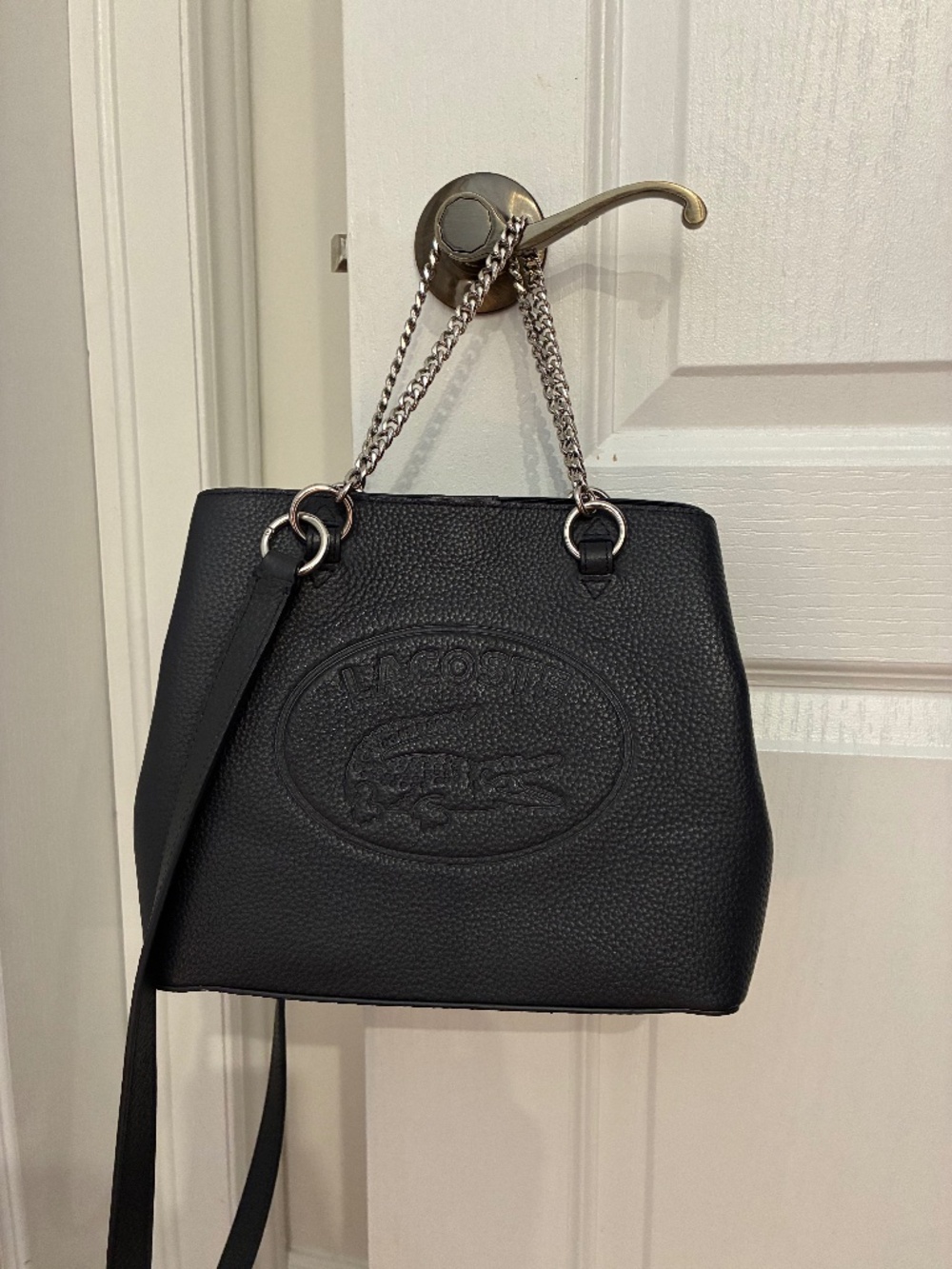 Elegant Lacoste shoulder & crossbody bag genuine leather with chain handels